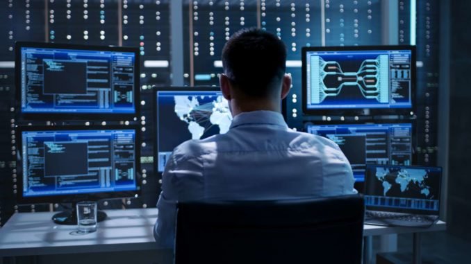 What is the work of a certified cyber security expert (1)