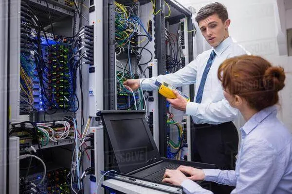 IT professional performing server maintenance under AMC plan