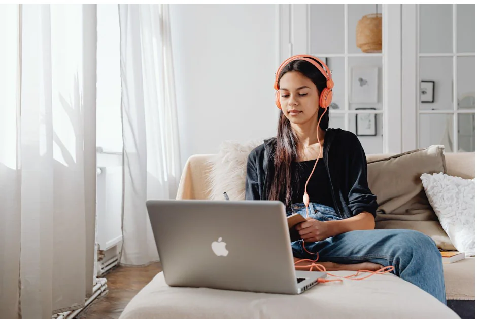 How Online Schooling Can Reduce Academic Stress